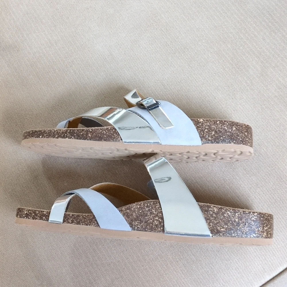 NWOT Bos. & Co. Parr Slip on Sandal in Pearl Nubuck and Silver Mirror Size 41/10